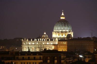 Der Vatikan bei Nacht